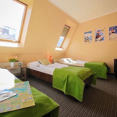 Glow Hostelヴロツワフ エクステリア 写真