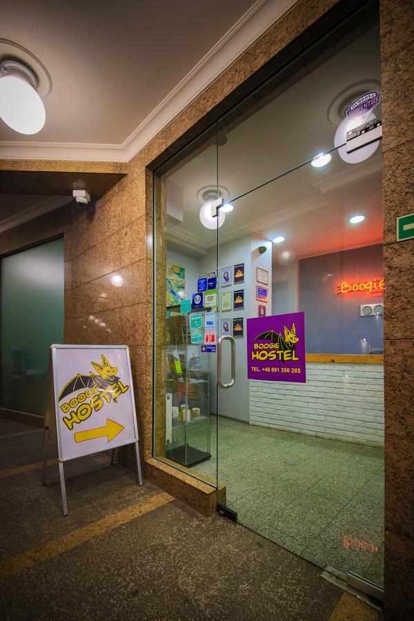 Glow Hostelヴロツワフ エクステリア 写真