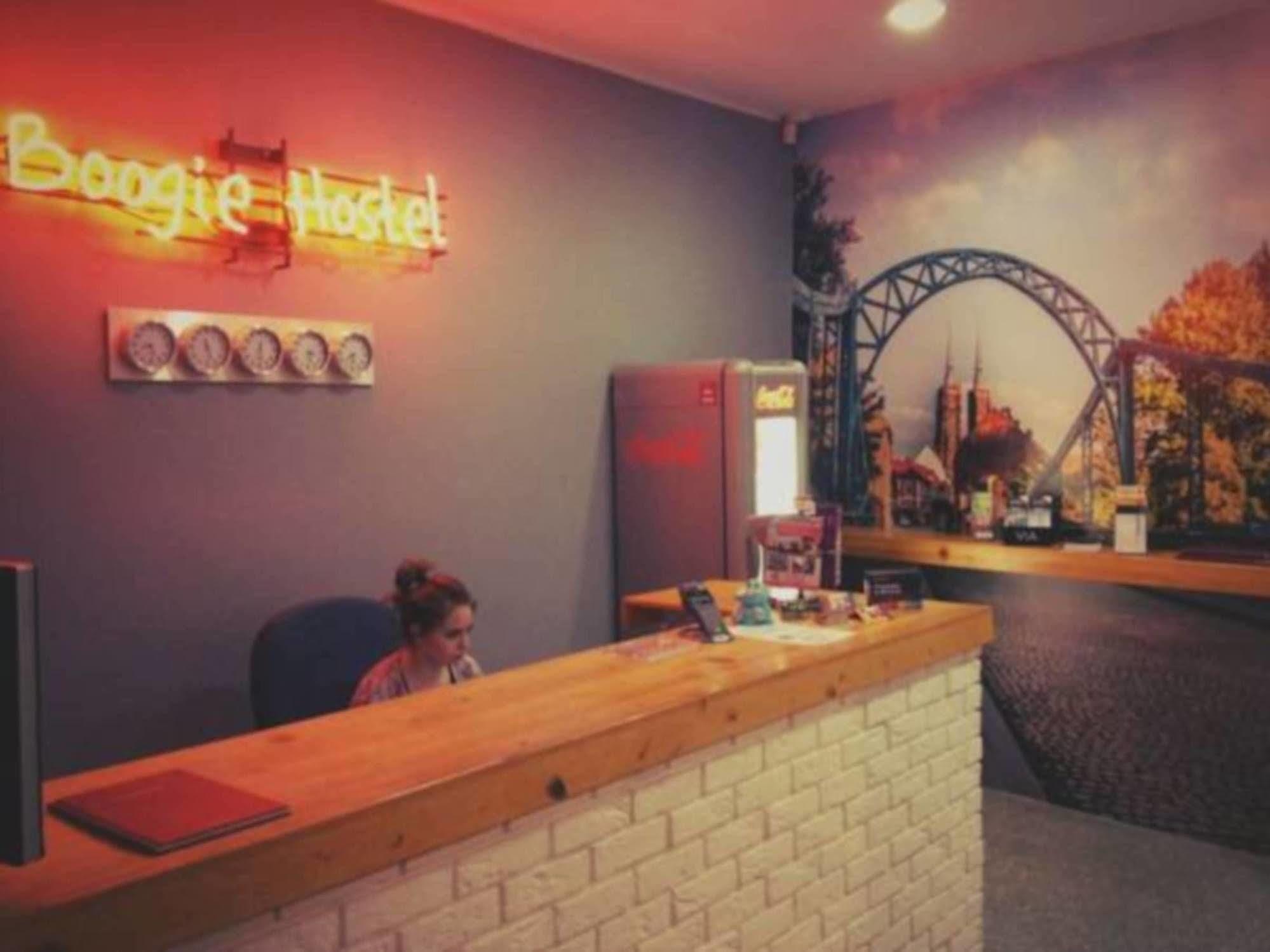 Glow Hostelヴロツワフ エクステリア 写真
